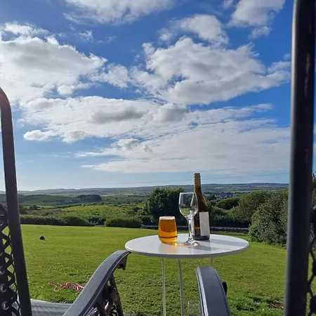 Marta إينيستيمون